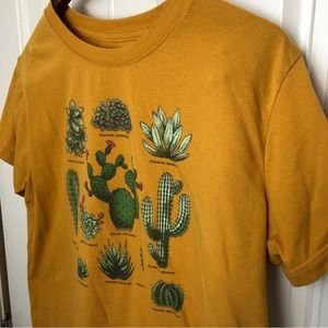 Graphic T-Shirt by Fifth Sun in size XL.